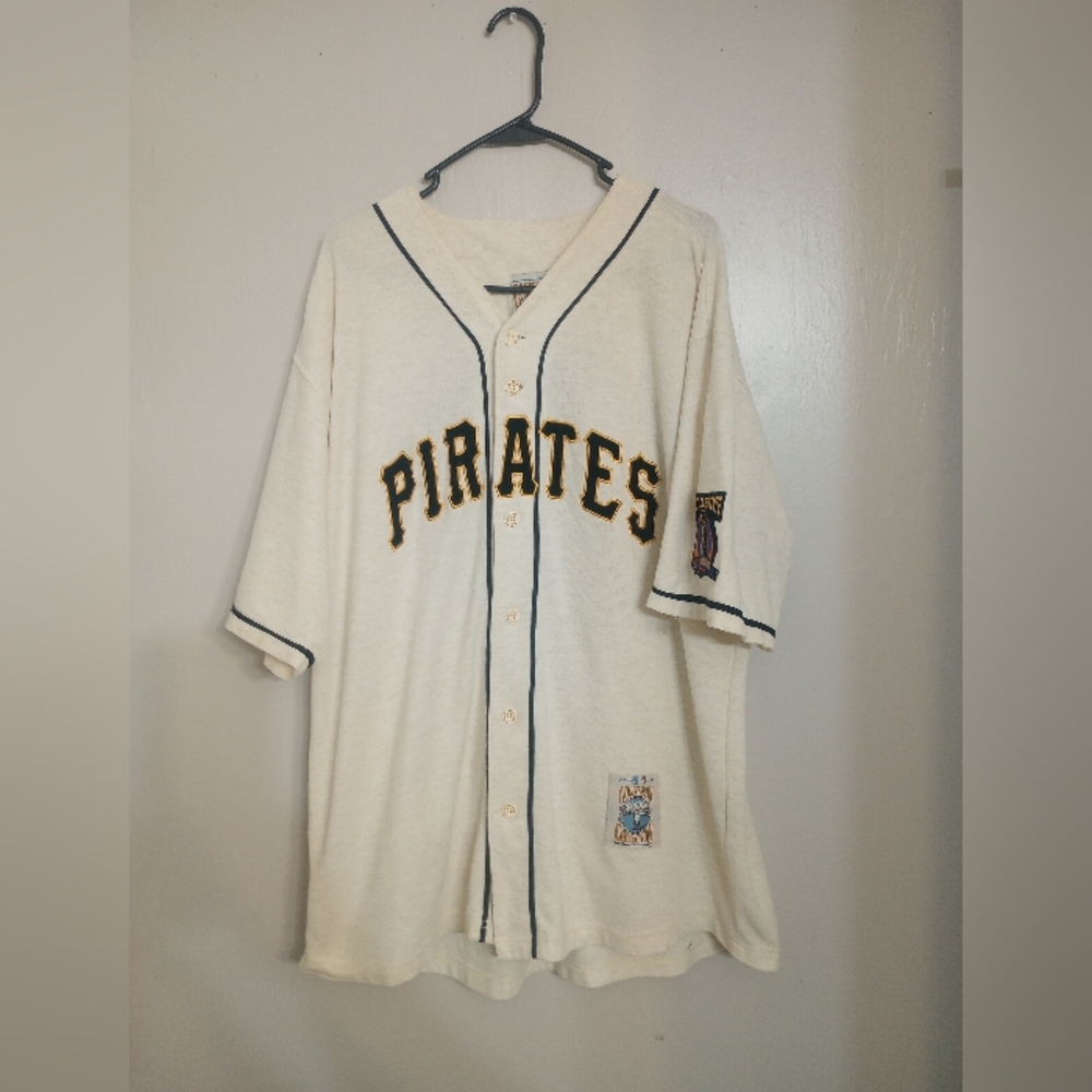 Cooperstown Collection Vintage #21 Pittsburgh Pirates Roberto Clemente Jersey
